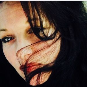 Meet your Posher, Suzy